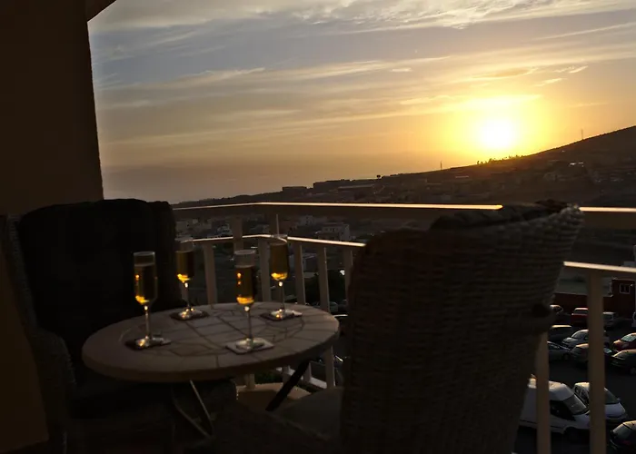 Atico Vista Mar Con Terraza 아데제