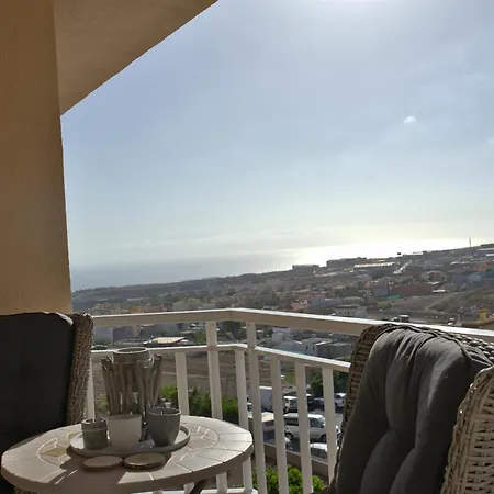 Atico Vista Mar Con Terraza 아파트